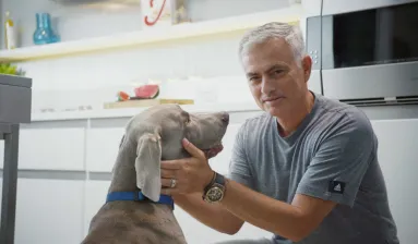 Jose Mourinho met een hond