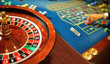 rouletteschijf met deel van tableau